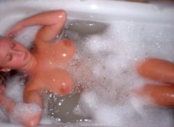 Young amateurs girl in bath no.01 23/48
