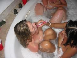 Young amateurs girl in bath no.01 45/48