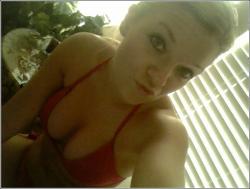 Sexy blonde amateur girl / self mobil pics 2/47