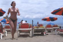 French girl, nude holidays in spain / beach pics 3/50
