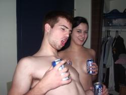 Young girls at party-  drunk teenagers - amateurs pics 22 9/50