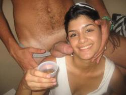 Young girls at party-  drunk teenagers - amateurs pics 22 12/50