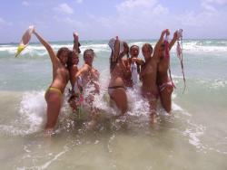 Amateurs girl topless group shot on the beach  3/47