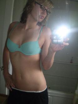 Tight athletic teen body - self pics(14 pics)