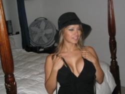 Latina girlfriend with big tit  - hardcore pics 25/50