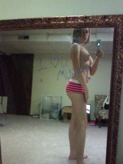 Brunnette teen  and her self pics 5/63