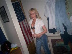 Blonde teen and her friends - hardcore pics 20/30