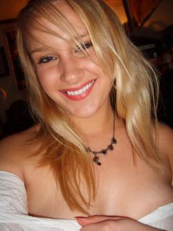 Nice blond girl and her self pics 22/41