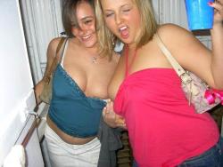 Young girls at party-  drunk teenagers - amateurs pics 23 8/49