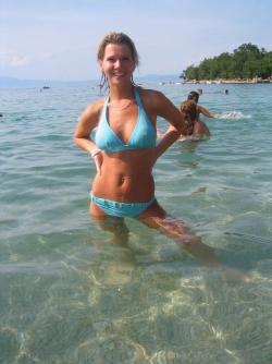 Amateur girlfriend on holiday in croatia 41/43