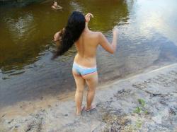 Brazilian girls by river 4/19
