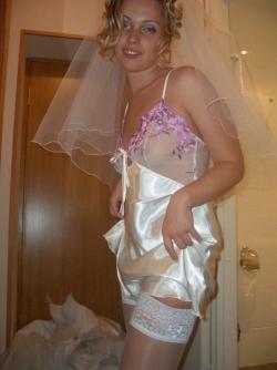 Amateur hot bride a her wedding night 12/47