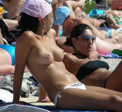 Nudist beach 305 15/32