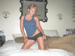 Blonde shaved girlfriend(18 pics)