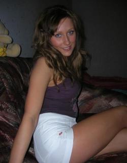 Young amateur wife(12 pics)