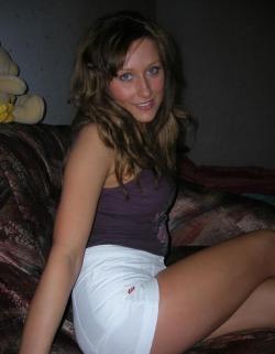 Young amateur wife 1/12