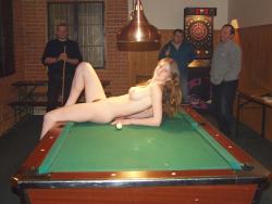 Amateur veronica - naked in pub 3/29