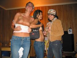 Young girls at party- drunk teenagers - amateurs pics 10 25/47