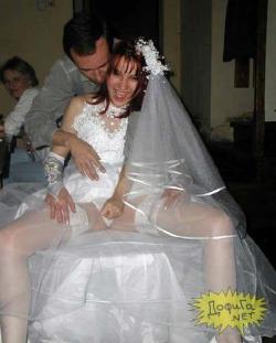 Wedding upskirt 17/39