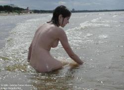Girlfriend on the beach - sabrina tomaz moreira  8/30