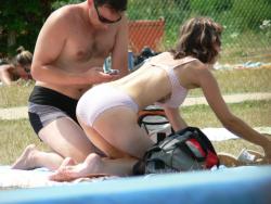 Voyeur teens at beach (bikini and topless pics) 12/34