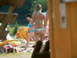 Voyeur teens at beach (bikini and topless pics) 28/34