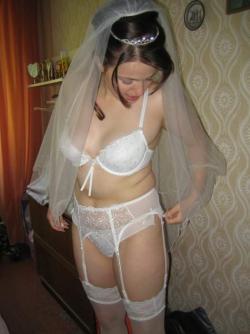 Wedding fun (voyeur-upskirt-downblouse and more)  2/20