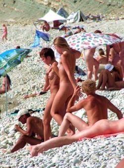 Voyeur at nudistbeach / fkk  31/96