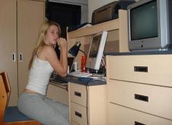 Girls at computer 44/75