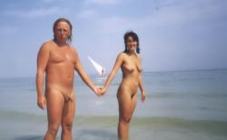 Nudist couples / fkk  4/75