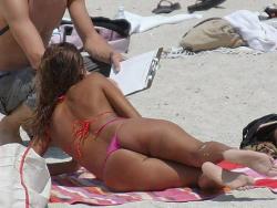 Beach & voyeur pics  9/49