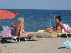 The naked beach 342  22/39