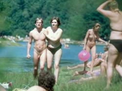 Nudists summer near the rivers, lake, etc.. no.01  33/49