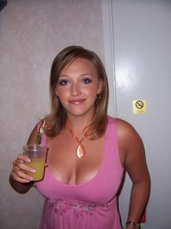 Really busty girlfriend  22/26