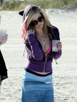 My wanker celebs a-z - avril lavigne  4/16