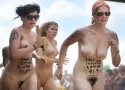 Roskilde naked run 2008 (108 pics)