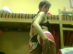 Brunette amateur posing and stuffing cunt and ass  116/197
