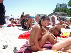 Teen on nudist beach set - young teen girl fkk  16/38
