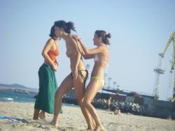 Teen on nudist beach set - young teen girl fkk  34/38