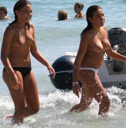 Topless teens on beach set -young teen girl fkk 7/43