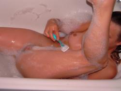 Teen amateur shaving in bathtub 5/5
