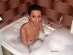 Young amateurs girl in the bath no.05  44/49