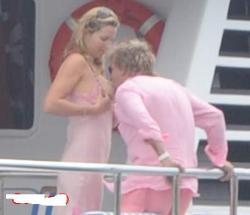 Celeb - rod stewart suckling his wife\\\'s nipples 5/5