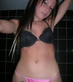 Young naked teen girlfriend showing all 74/95
