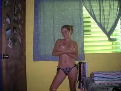 Young girlfriend possing at home 41/47