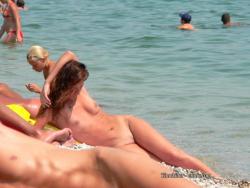 Young nudist - amateur spy photos no.04  8/49