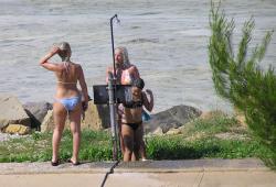 Shower bikini beach -  voyeur pics 9/28