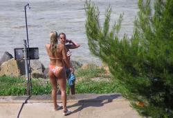 Shower bikini beach -  voyeur pics 22/28