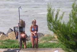 Shower bikini beach -  voyeur pics 16/28