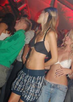 Amateurs: stripping in the nightclub. part 3.  20/47